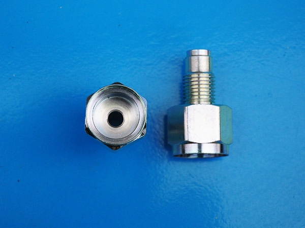 倒车灯开关壳体